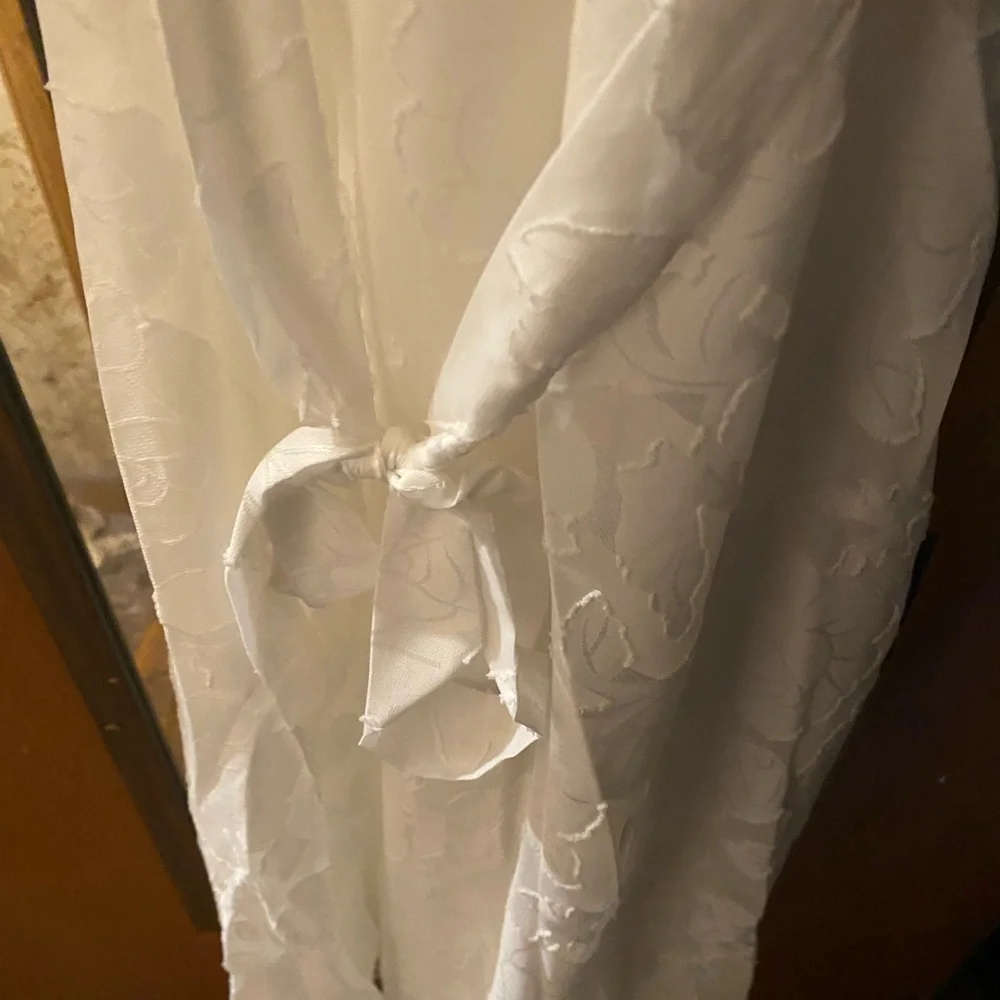 Lulu's Chic White Dress NWT - Picture 8 of 11